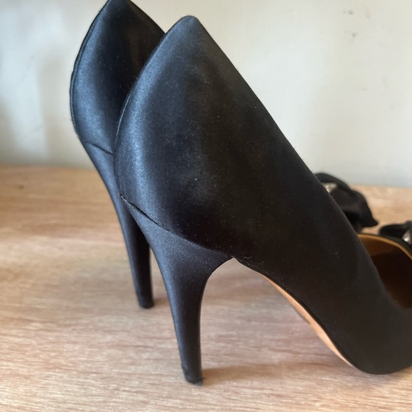 Badgley Mischka Black Heels - Picture 9 of 12